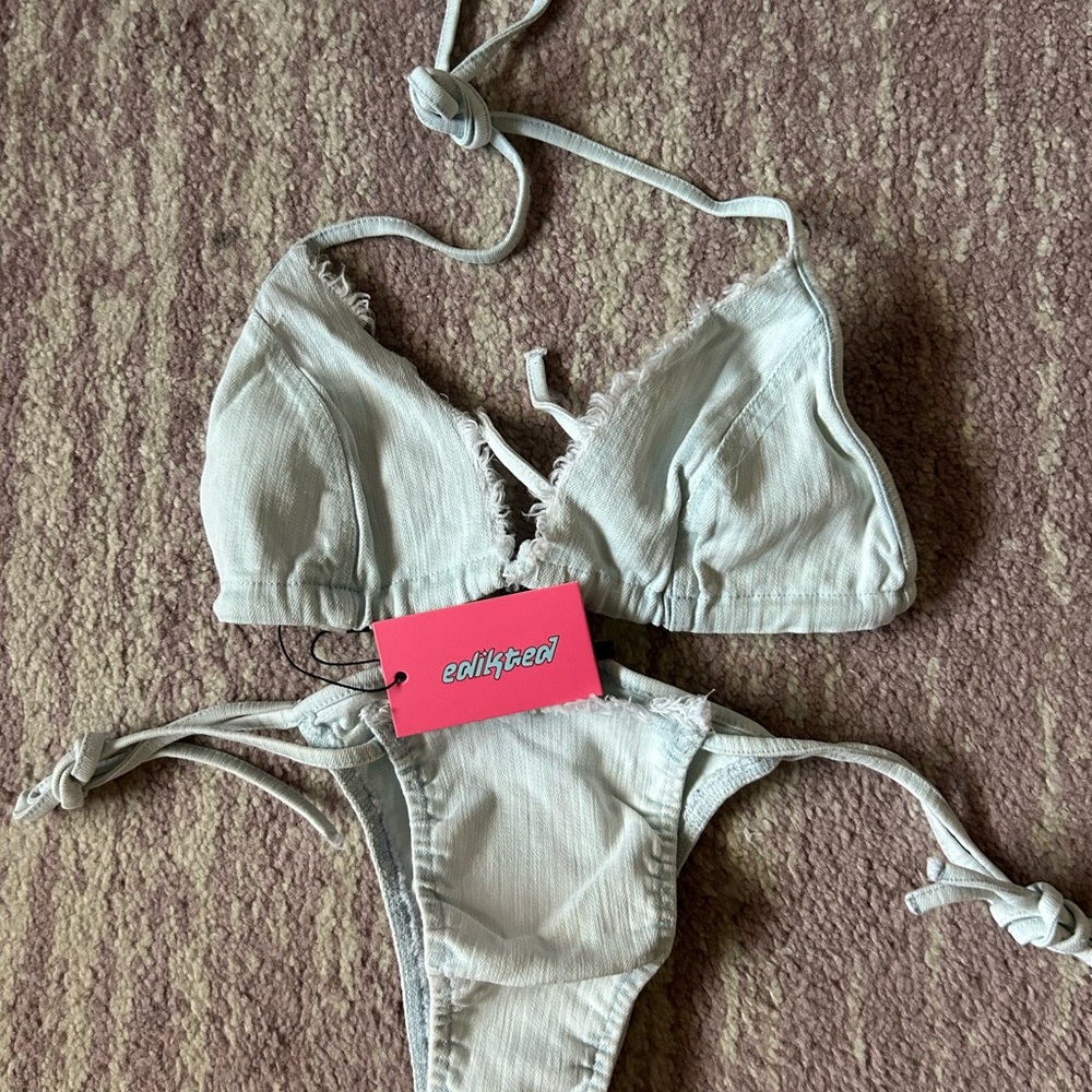 Edikted Size M top Size S bottoms bikini set